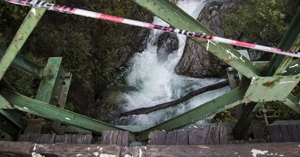 Confirman que el cuerpo de la chica que cayó al agua no presenta signos de criminalidad 