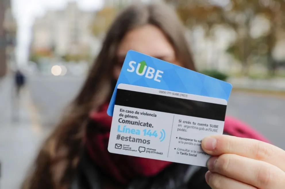 Lanzan una nueva tarjeta SUBE para concientizar sobre violencia de género