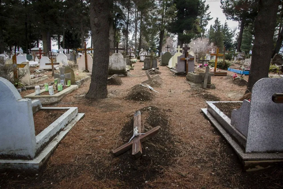 Sepelios en pandemia: “Es agotador trabajar en permanente riesgo y emergencia”