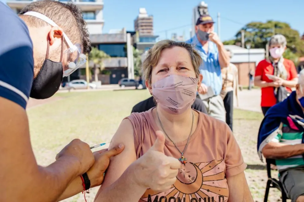 Casi el 30% de la población de todo el país ya recibió la primera dosis