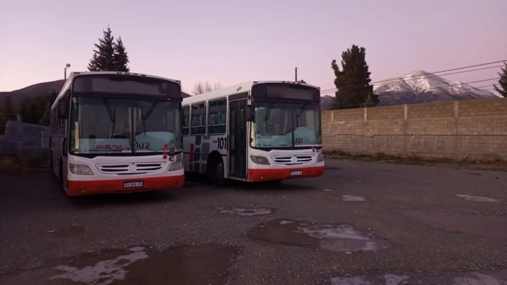 Los choferes de Las Grutas nuevamente se manifiestan en estado de alerta