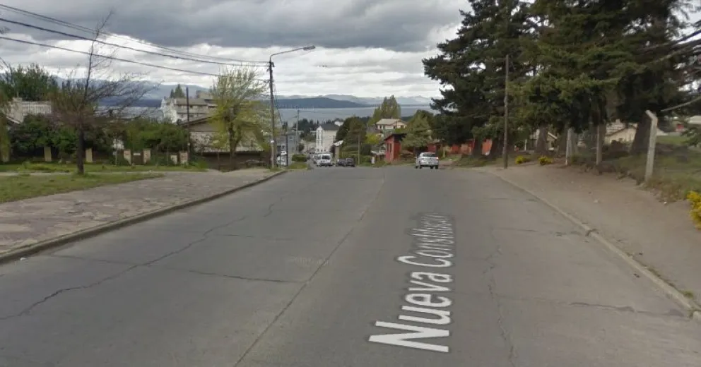 Los encerraron en el baño de su casa y les robaron autos y dinero 