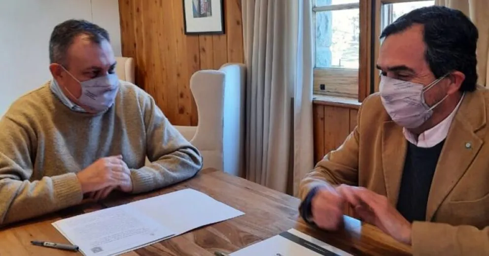 Gennuso suscribió el convenio con Nación para asistir económicamente a temporarios  