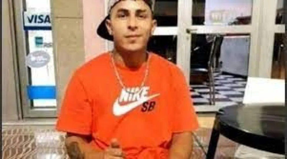 Una joven de 15 años mató a puñaladas a su novio de 23 y la declaran inimputable