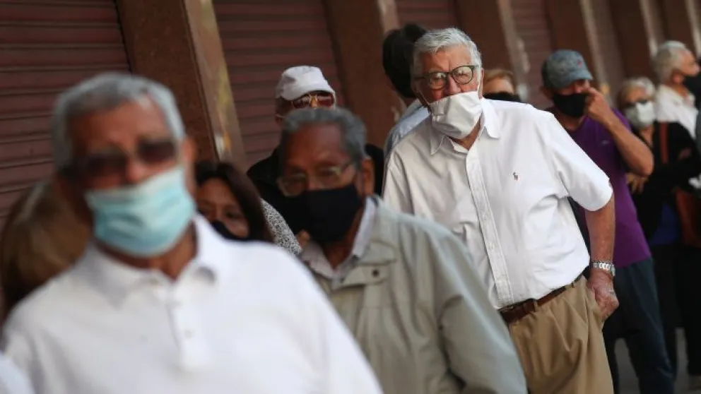 El Gobierno planea el anuncio de un bono para jubilados y pensionados: ¿cuándo?