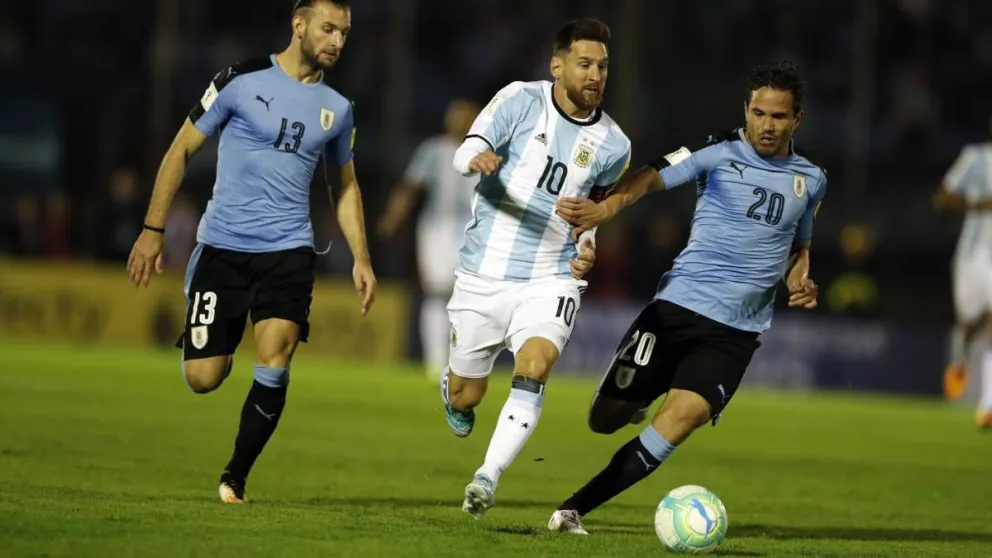 Esta noche Argentina vs Uruguay por la Copa América: horario, TV y formaciones