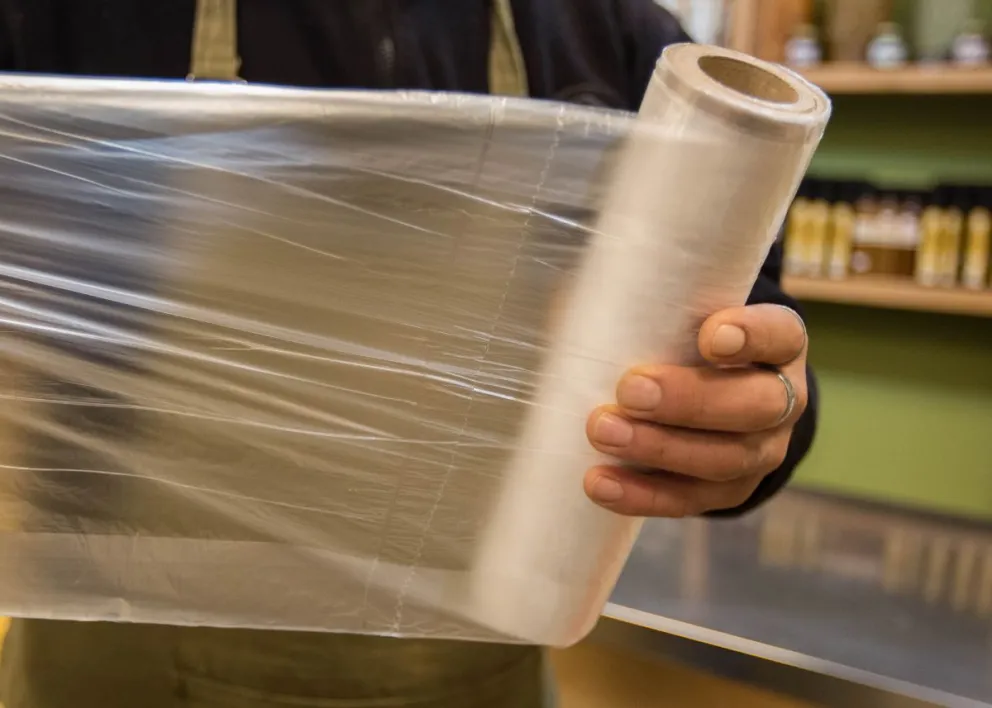 Comercios no podrán usar más bolsas de polietileno, pero sí de otro material