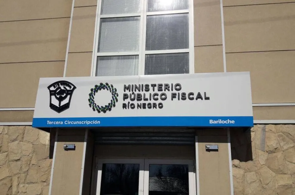 Investigan a una mujer por una presunta estafa de miles de dólares