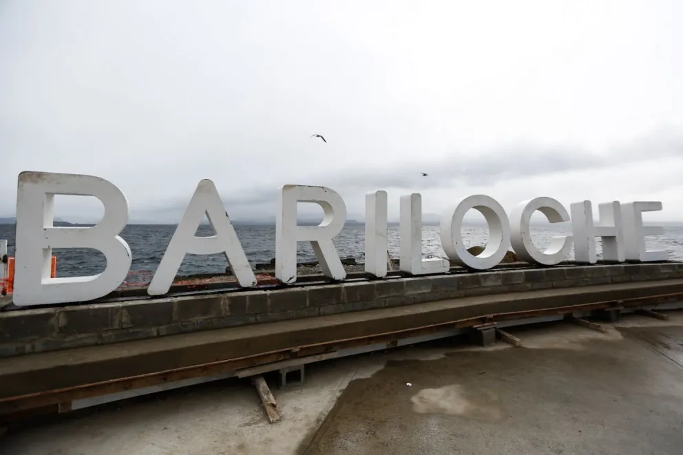 Volvieron las letras de Bariloche a la playa del centro