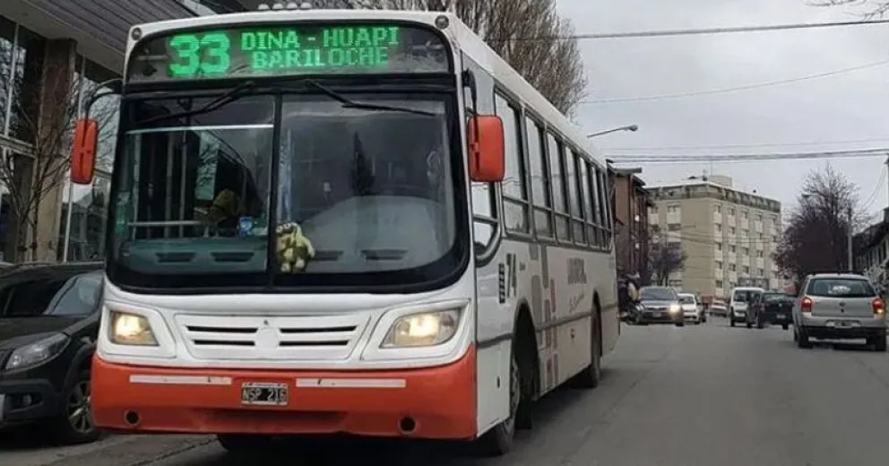 Sigue el paro de choferes de Las Grutas y crece la incertidumbre de los vecinos