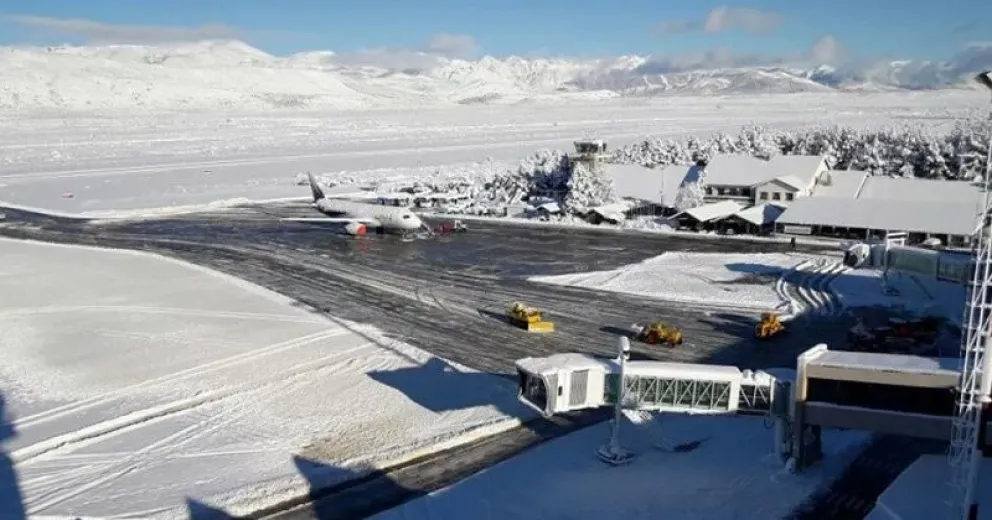 Esperan más de 80 vuelos semanales a Bariloche durante la temporada 