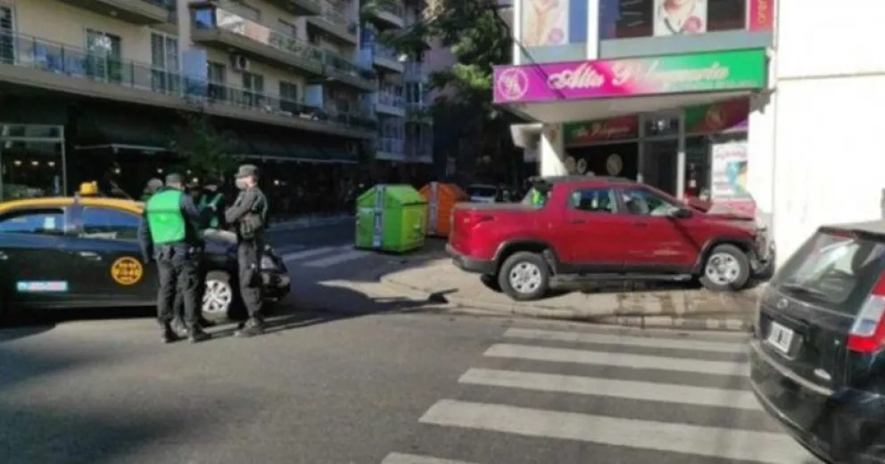 VIDEO: Cual torero esquivó una Toro que se subió a la vereda y se salvó de milagro