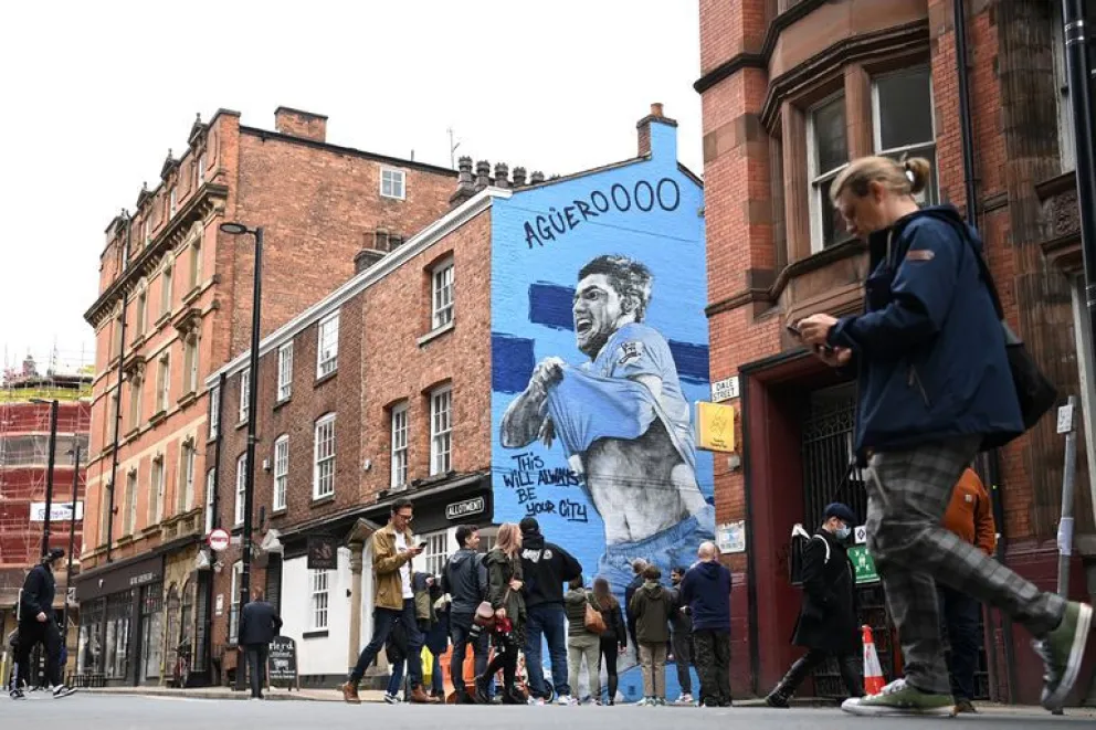 Borraron el mural dedicado al Kun Agüero en Manchester