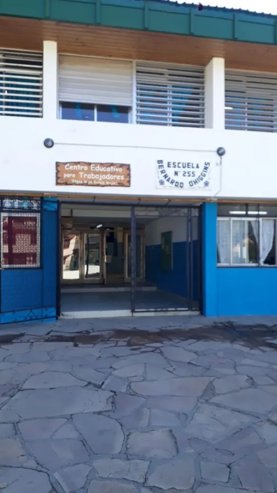 Pese a las restricciones horarias, la escuela secundaria nocturna continúa con su propuesta pedagógica 