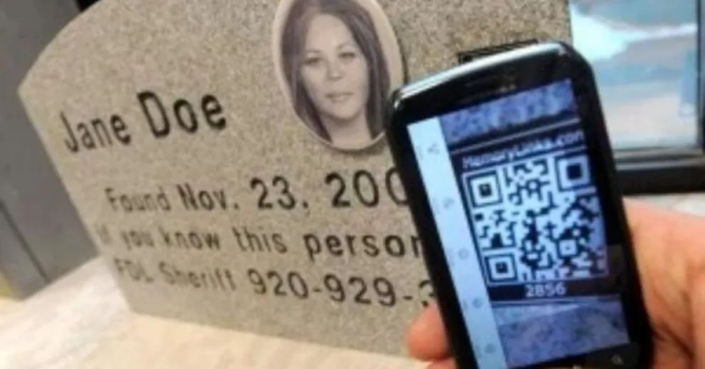 Innovación: tumbas con códigos QR para recordar a los muertos en el cementerio