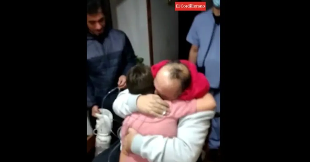 Así fue el reencuentro de Raúl con su familia tras estar internado por casi cuatro meses  