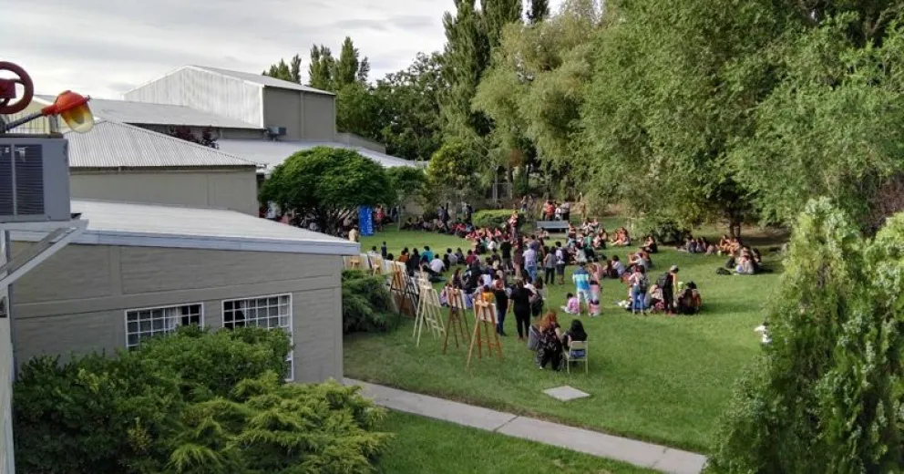 “En la virtualidad se pierde ese contacto diario que se necesita en el arte”