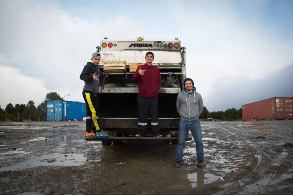 Mientras todos duermen, ellos recolectan nuestra basura