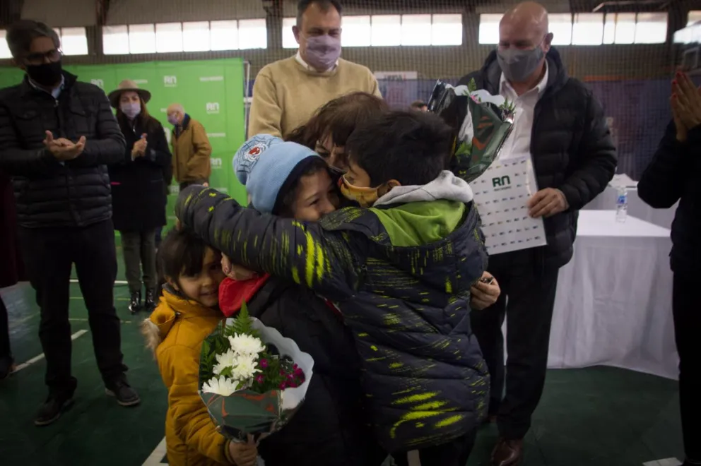 Otras 64 familias de Bariloche hicieron realidad el sueño de la casa propia