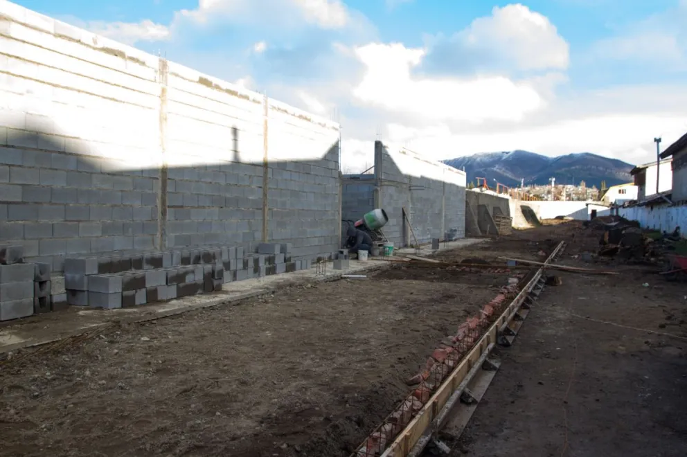 Avanzan los nuevos vestuarios en el Estadio Municipal