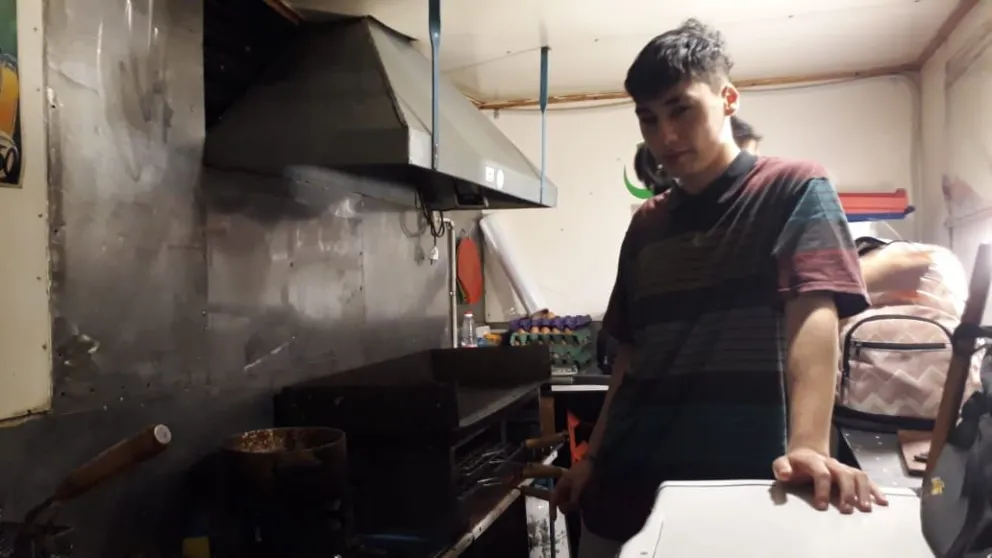  "¿Y el Ministro qué va a comer?": tentempié al borde de la ruta 40