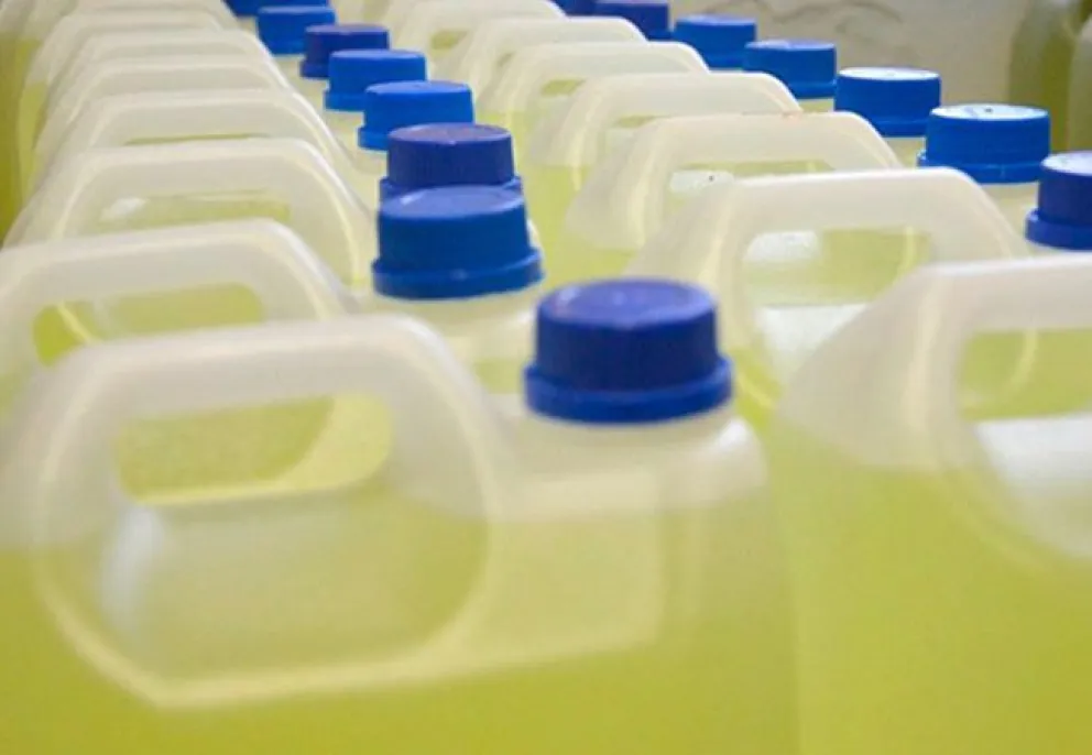 Prohibieron comercialización de una lavandina por ser peligrosa para la salud