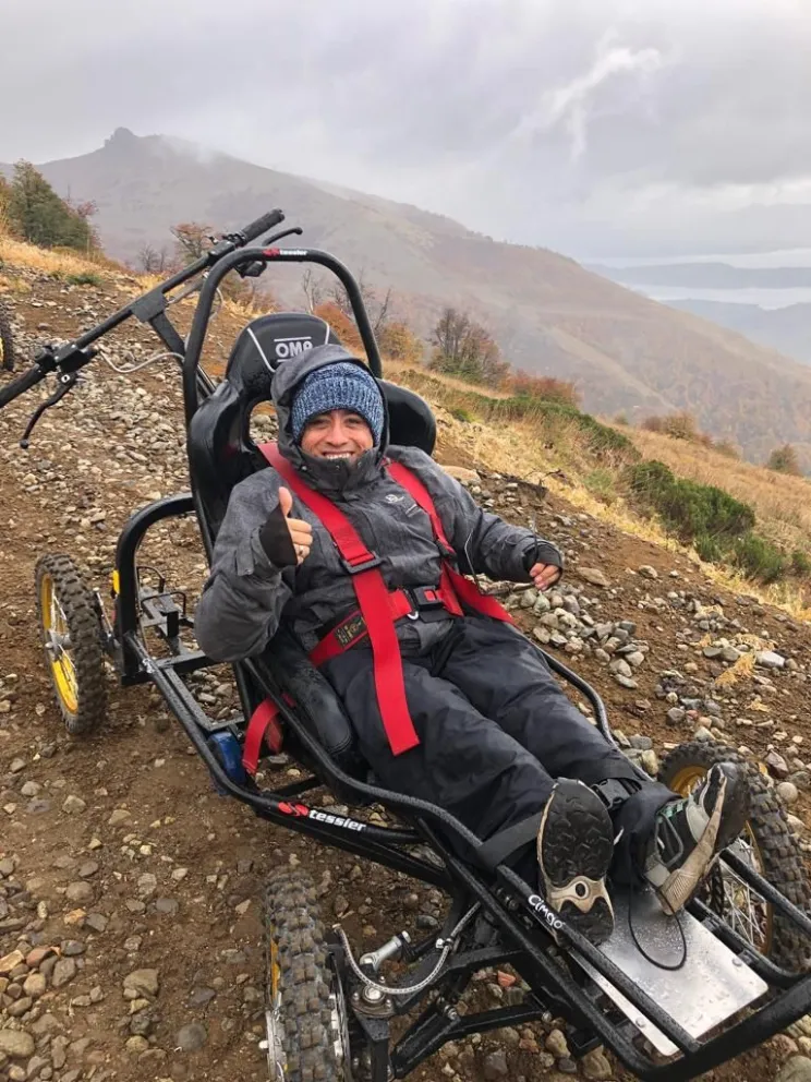 Carlos Arpires, un ejemplo de cómo superar la enfermedad de los "huesos de cristal" 