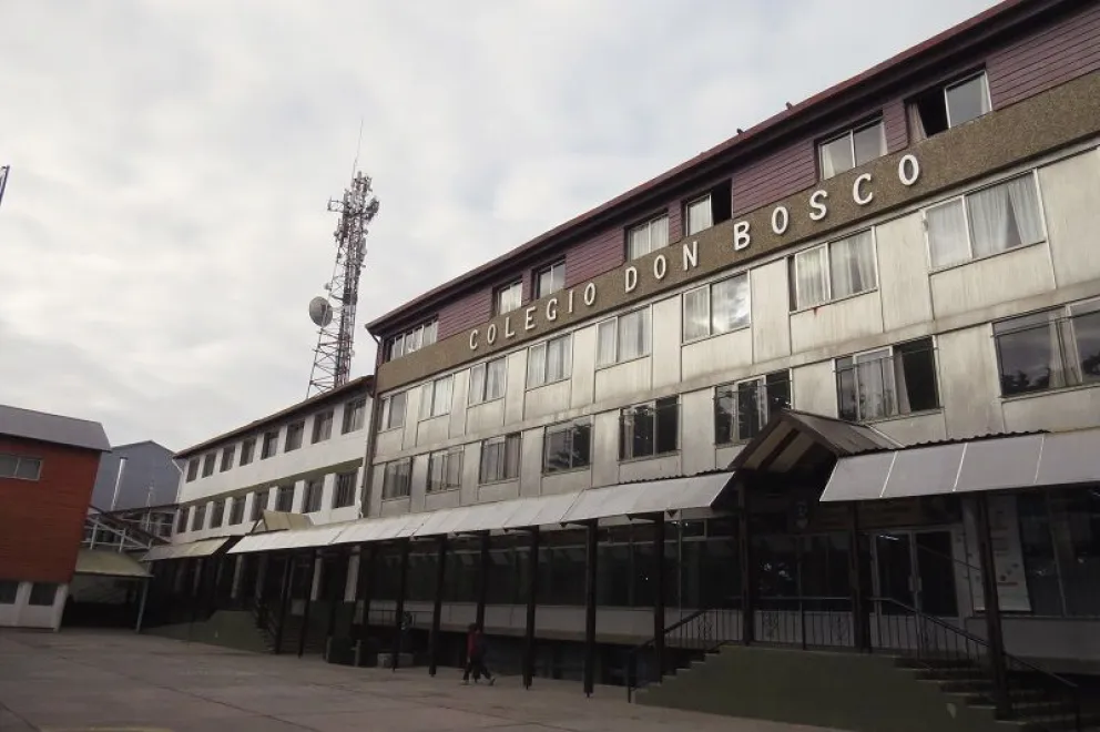 Estudiantes de cuarto año del Don Bosco persiguen la meta de juntar 200 frazadas para donar  