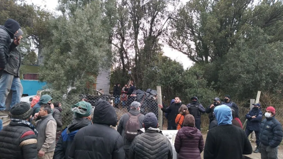 Vecinos mediaron para evitar el desalojo de una casa en Nueva Jamaica