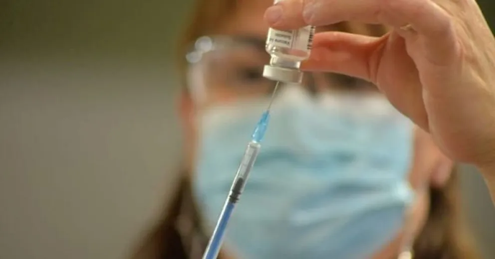 Cuál es la efectividad, con una o dos dosis, de las vacunas que se aplican en Río Negro