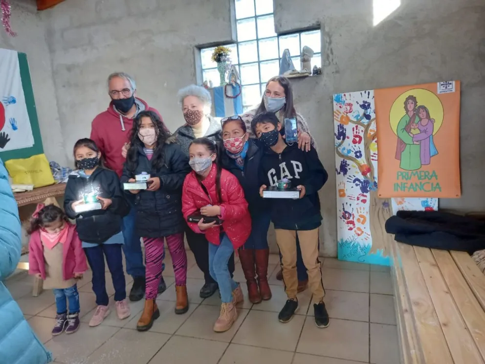 Integrantes de catequesis de la parroquia San Cayetano recibieron sus biblias