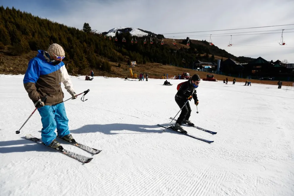 Atención esquiadores y snowboardistas: este jueves abren Séxtuple, Lynch y La Hoya