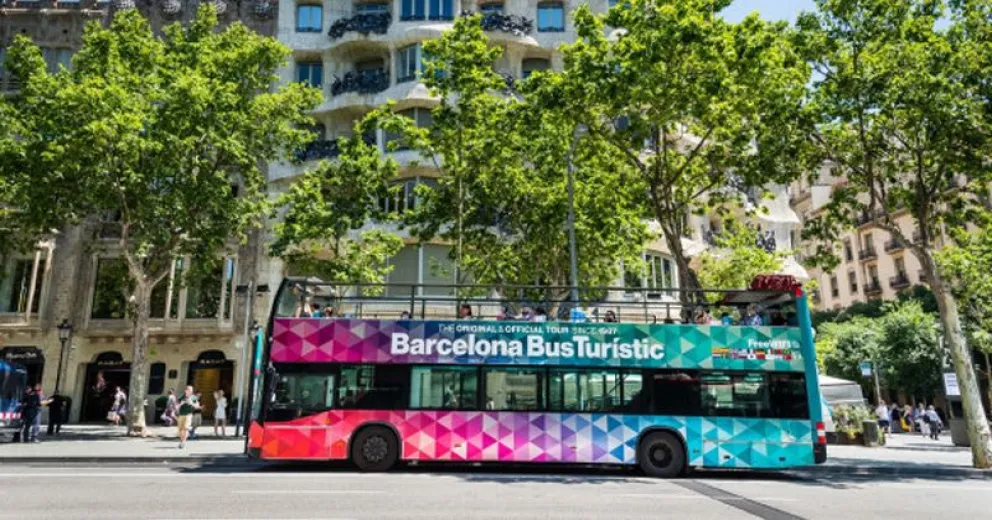Muchas persianas bajas en Barcelona y con escaso turismo