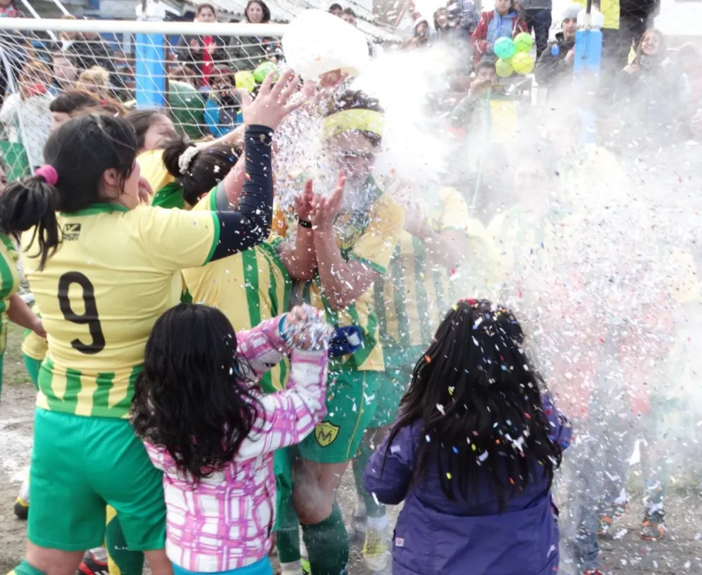 Las chicas de Arco Iris tienen su libro