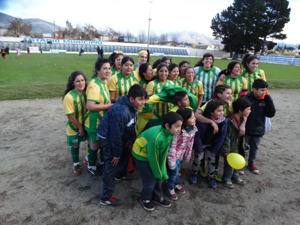 Las jugadoras de Virgen Misionera hacen historia