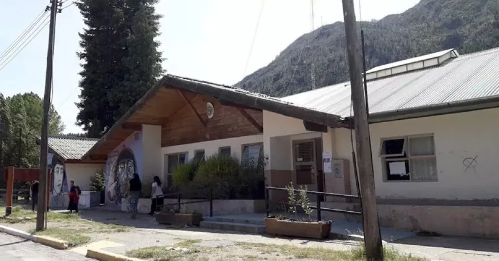 Escándalo en Lago Puelo porque aplicaron 31 vacunas vencidas  