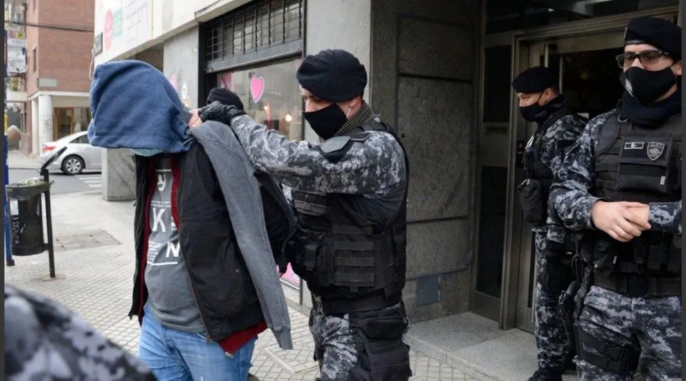 Con sólo 17 años fue detenido por vender y distribuir imágenes de abuso infantil