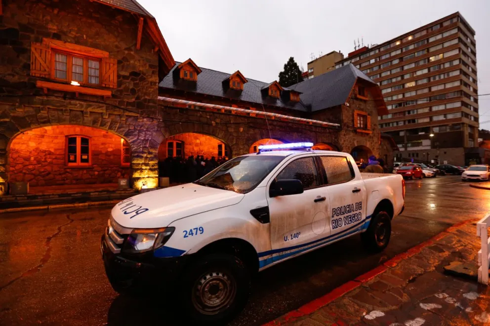 Una mujer fue detenida por arrojar piedras a la vivienda de su ex