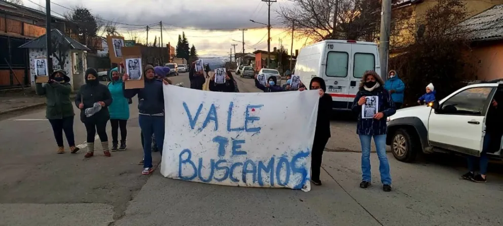 La búsqueda se concentró en toda la costa del Ñireco, pero no aparecen rastros de Valeria