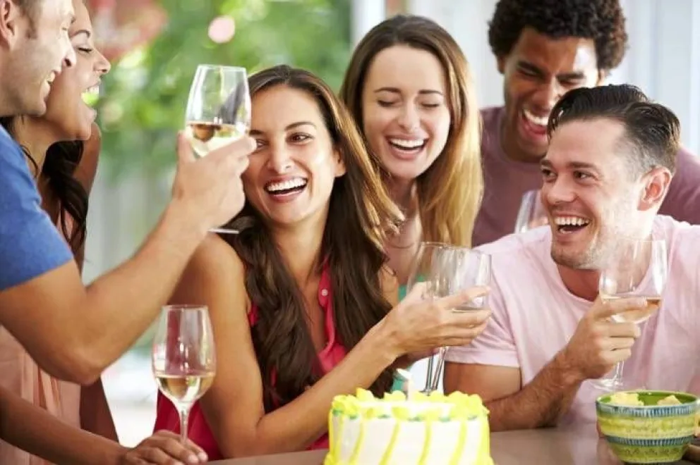 Estos son los 5 signos del zodíaco que siempre quieren ser el centro de atención