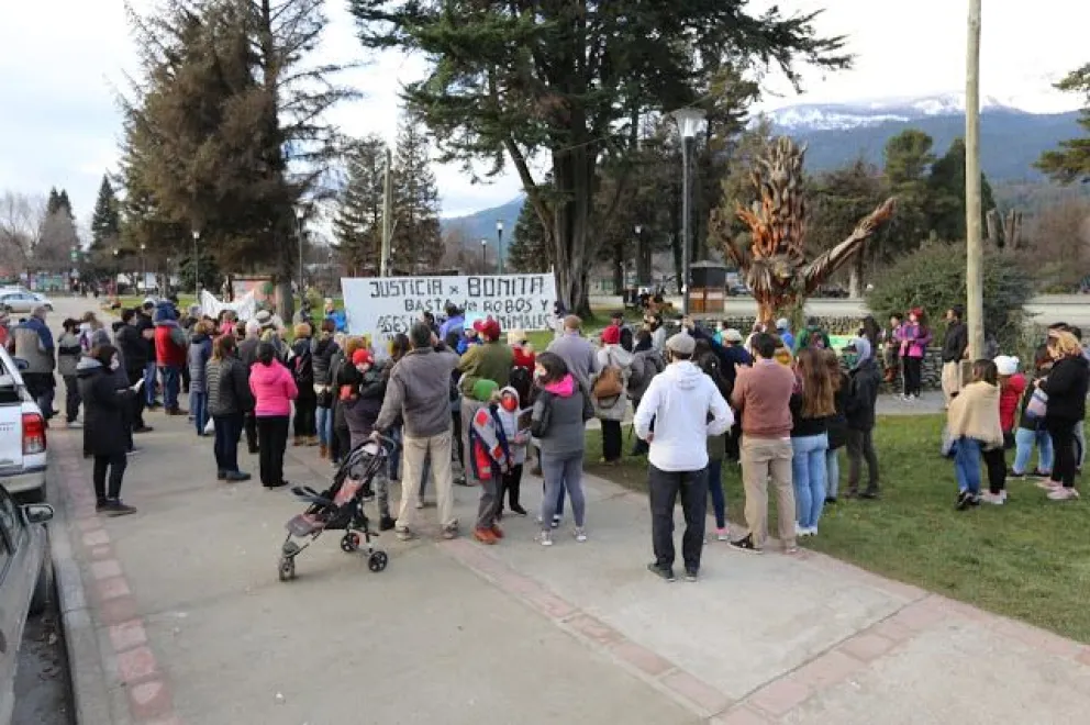 Vecinos de El Bolsón marcharon exigiendo justicia por "Bonita"