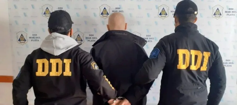 Mató a un policía hace 15 años y casi mata a un vecino: lo atraparon cuando fue a vacunarse