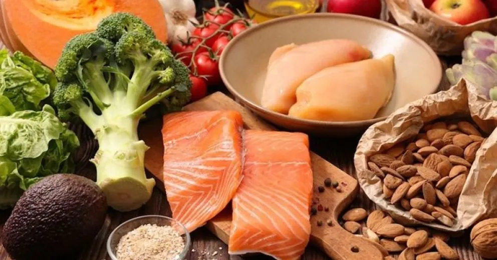 Cómo es la “dieta covid” que fortalece al organismo contra el coronavirus