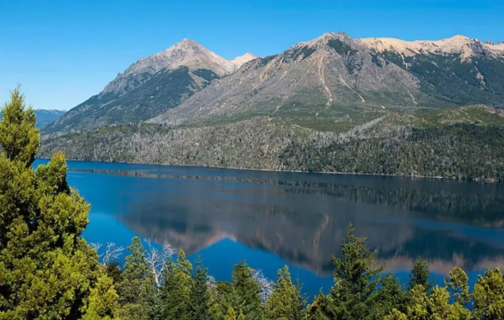 Un mirador, una cascada y duendes: la magia que se encuentra en Lago Gutiérrez
