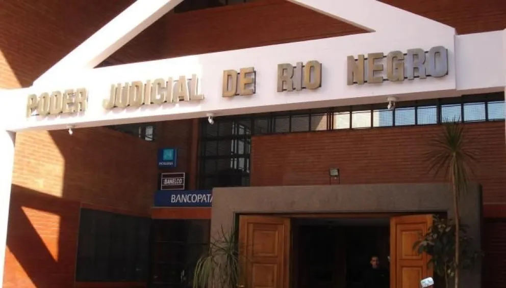 El Superior Tribunal de Justicia de Río Negro. 
