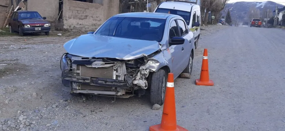 Aparatoso accidente entre dos vehículos: no hubo personas lesionadas