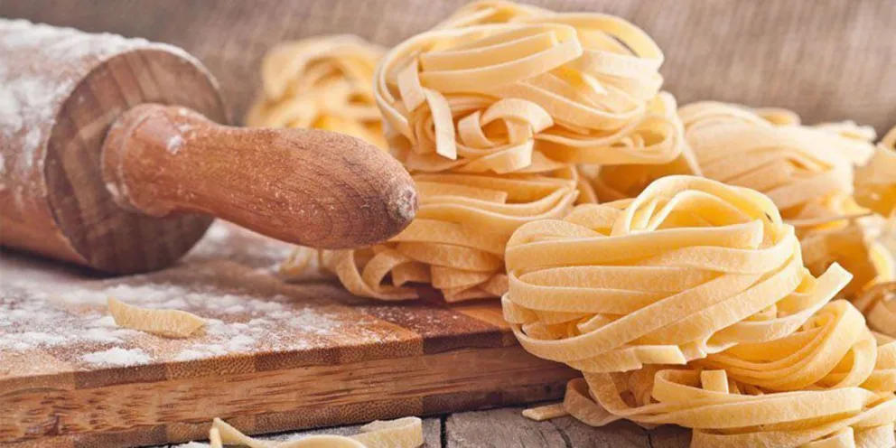 Fideos caseros express: amasados y cortados a mano (la receta más fácil)