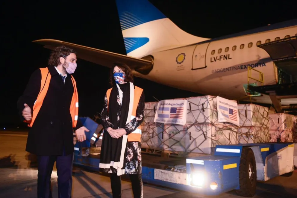 Llegaron desde EEUU las 3,5 millones de dosis de Moderna