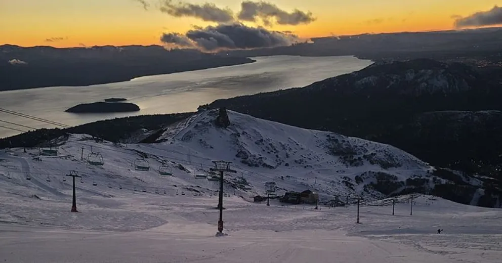 Cerro Catedral habilita hoy otras pistas y medios