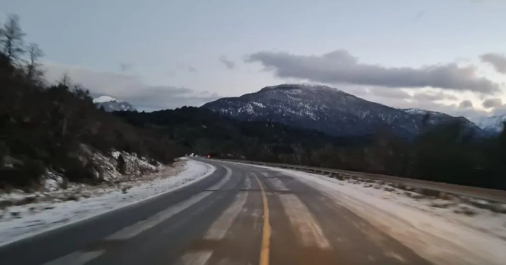 Por sectores con hielo piden extremar medidas de precaución en zonas altas de Ruta 40  
